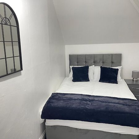 Hometel Digs Hidden Gem Large Comfy Home Can Sleep 15 Braunstone Town Exterior photo
